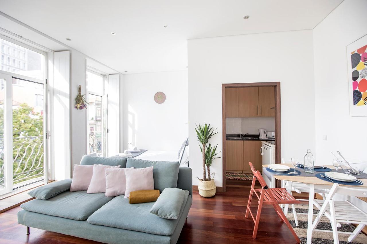Bonjardim Studio W/ Balcony By Lovelystay Porto Buitenkant foto